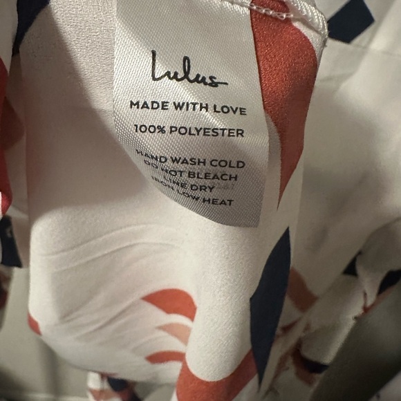 Lulus Camrose White Geometric Print‎ Button-Up Long Sleeve Blouse Size Small - Picture 8 of 9